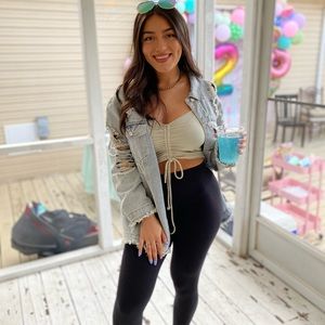 Meet your Posher, Pricila